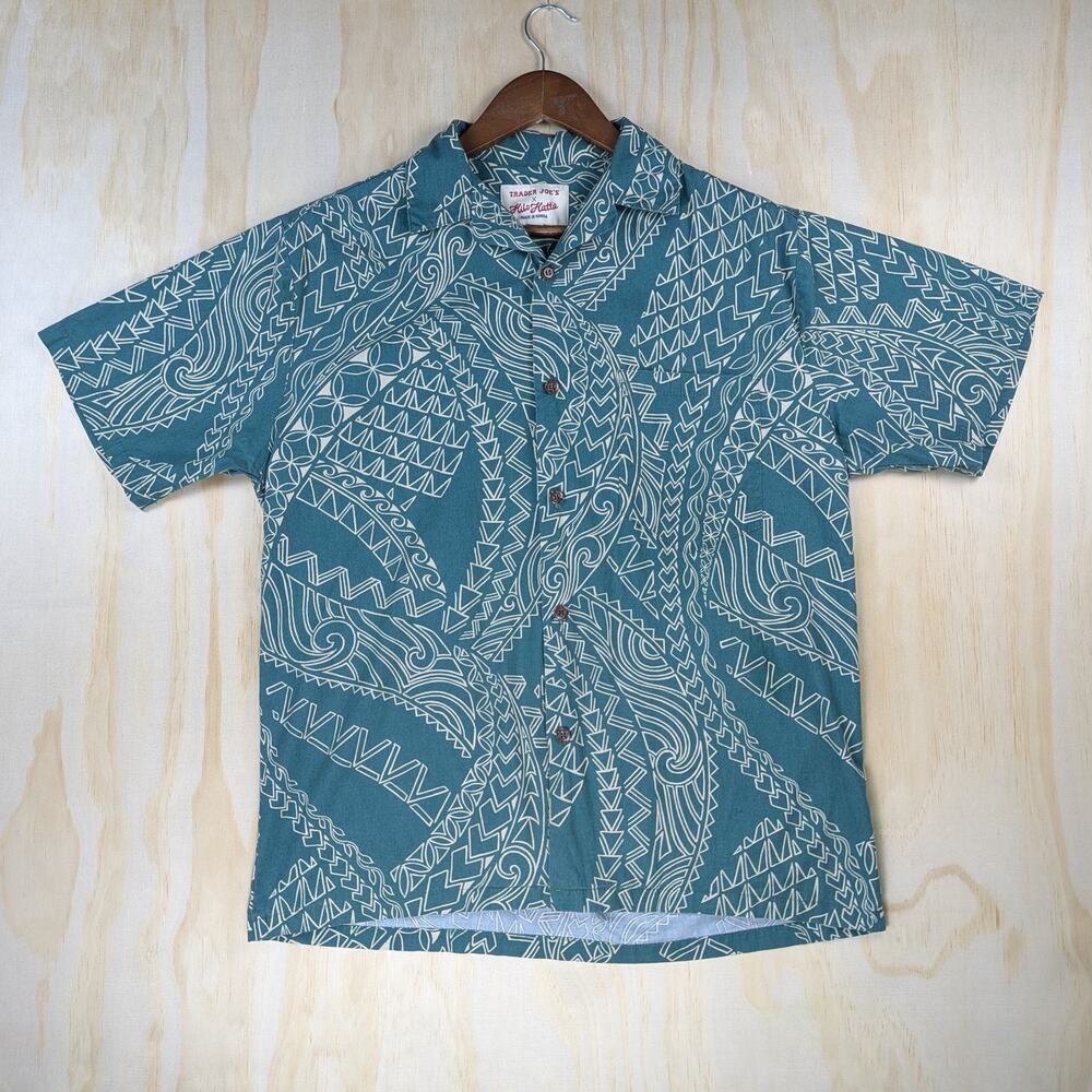 Trader Joe's x Hilo Hattie Men's Small Hawaiian Aloha Shirt Teal Green Print